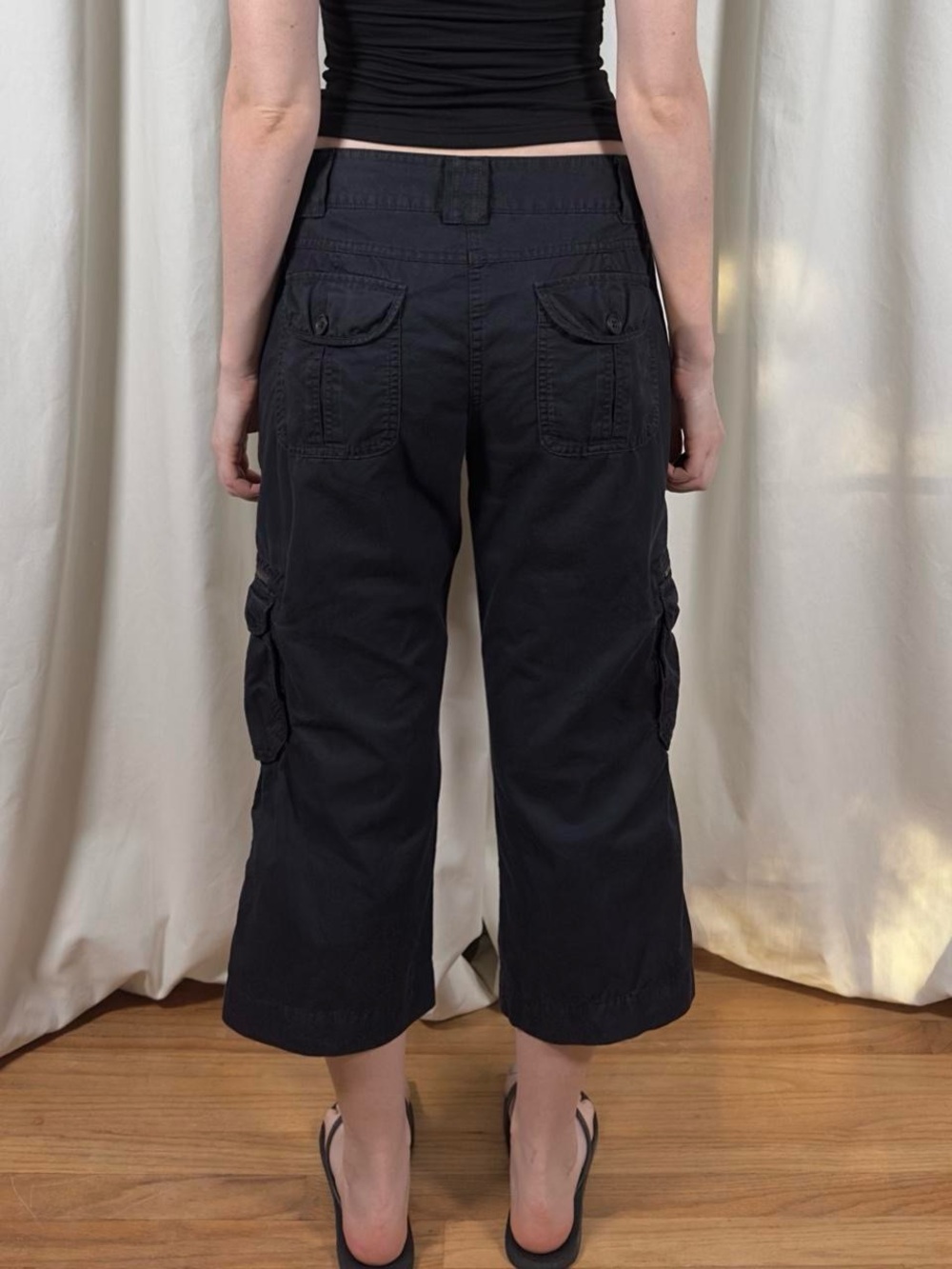 Cargo Capri Pants - Picture 4 of 8